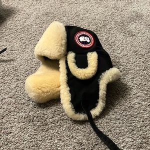 AUTHENTIC CANADA GOOSE TOQUE